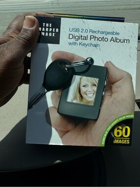 Sharper Image Black USB 2.0 Rechargeable Digital Photo Album with Keychain